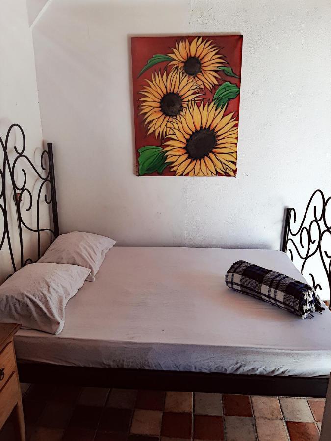 Hospedaria E Hostel Da Deia Оро Прето Екстериор снимка